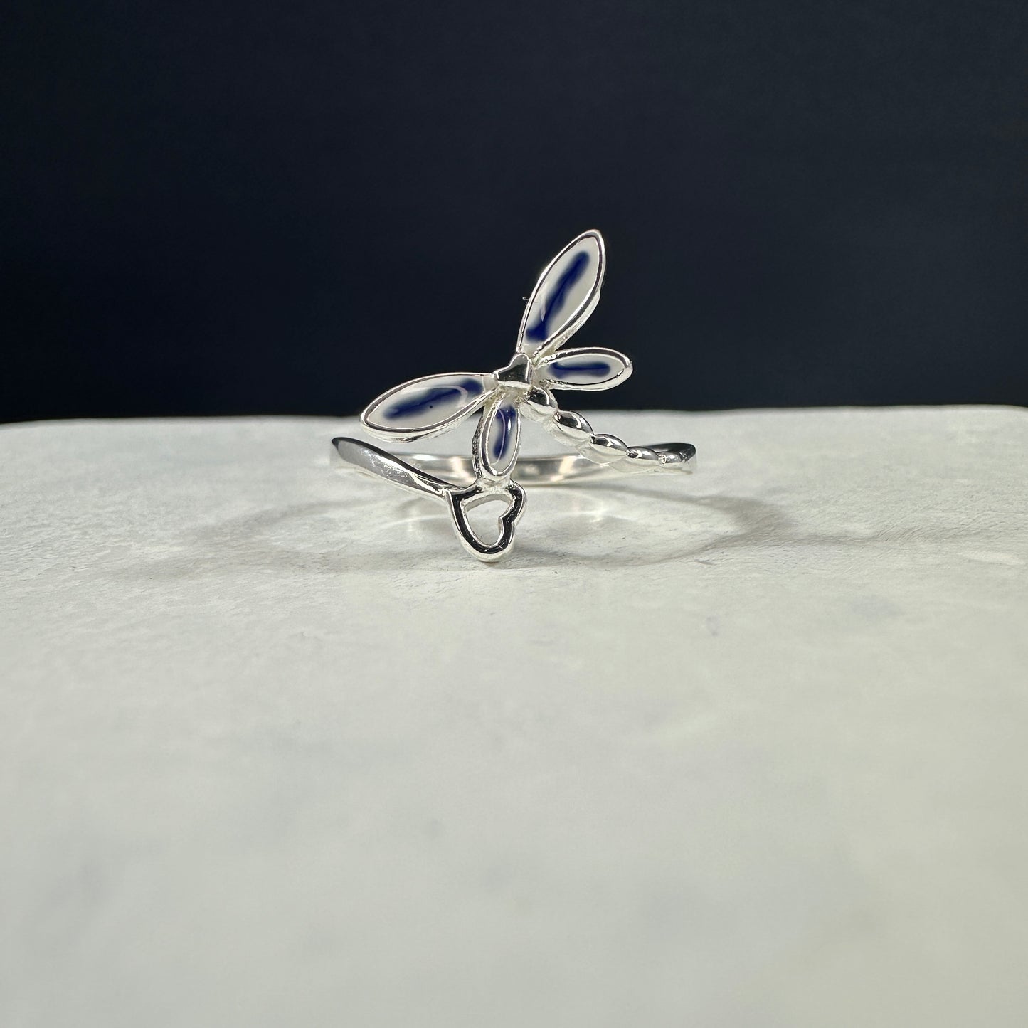 Anillo libélula corazon