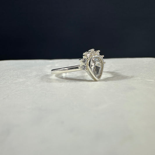 Anillo tiara real
