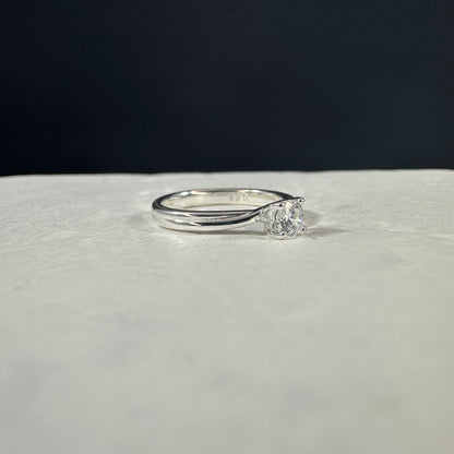 Anillo cristal twist