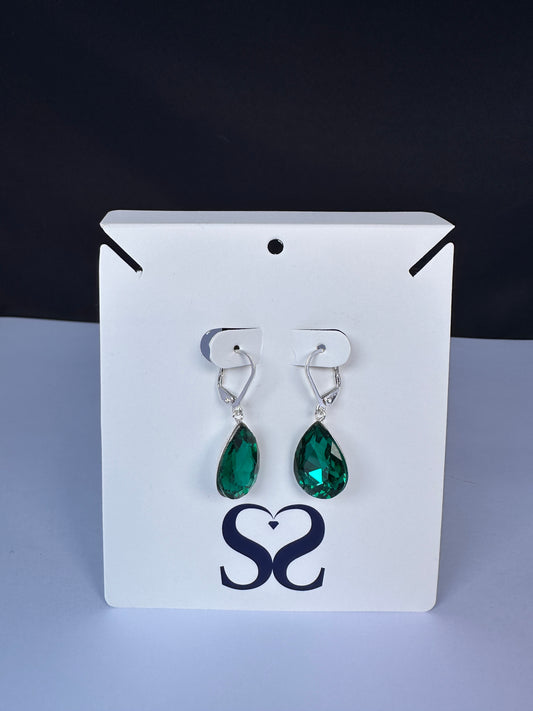 Aretes corte lagrima verdes