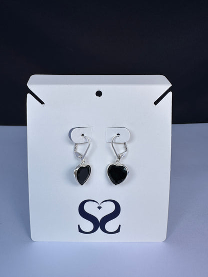 Aretes corazones negros