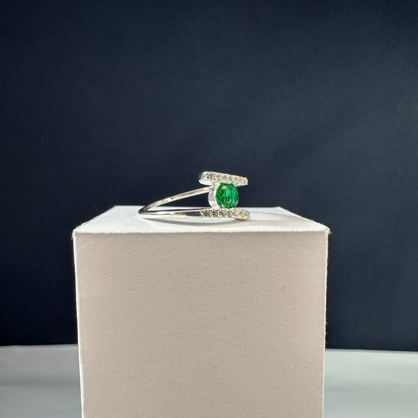 Anillo Círculo Central Verde
