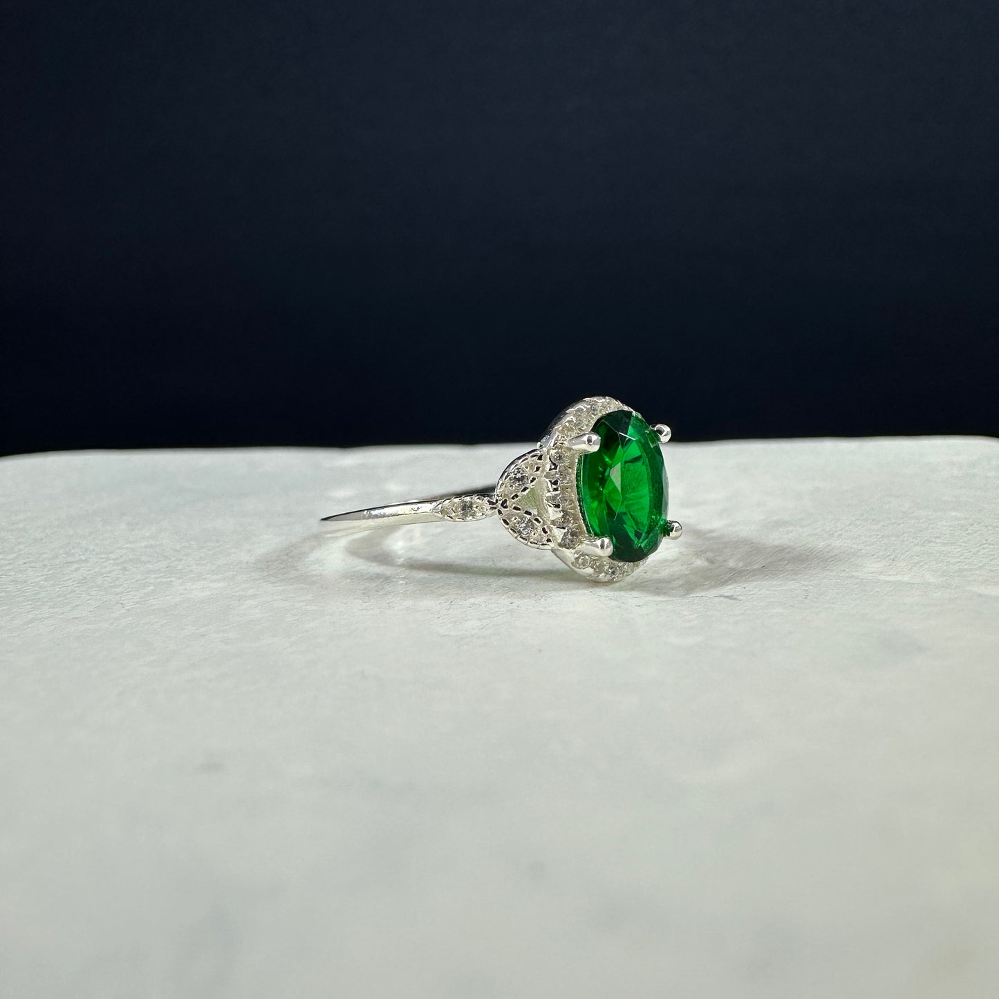 Anillo constelacion verde