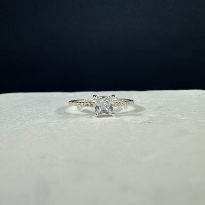 Anillo destello pave Clara