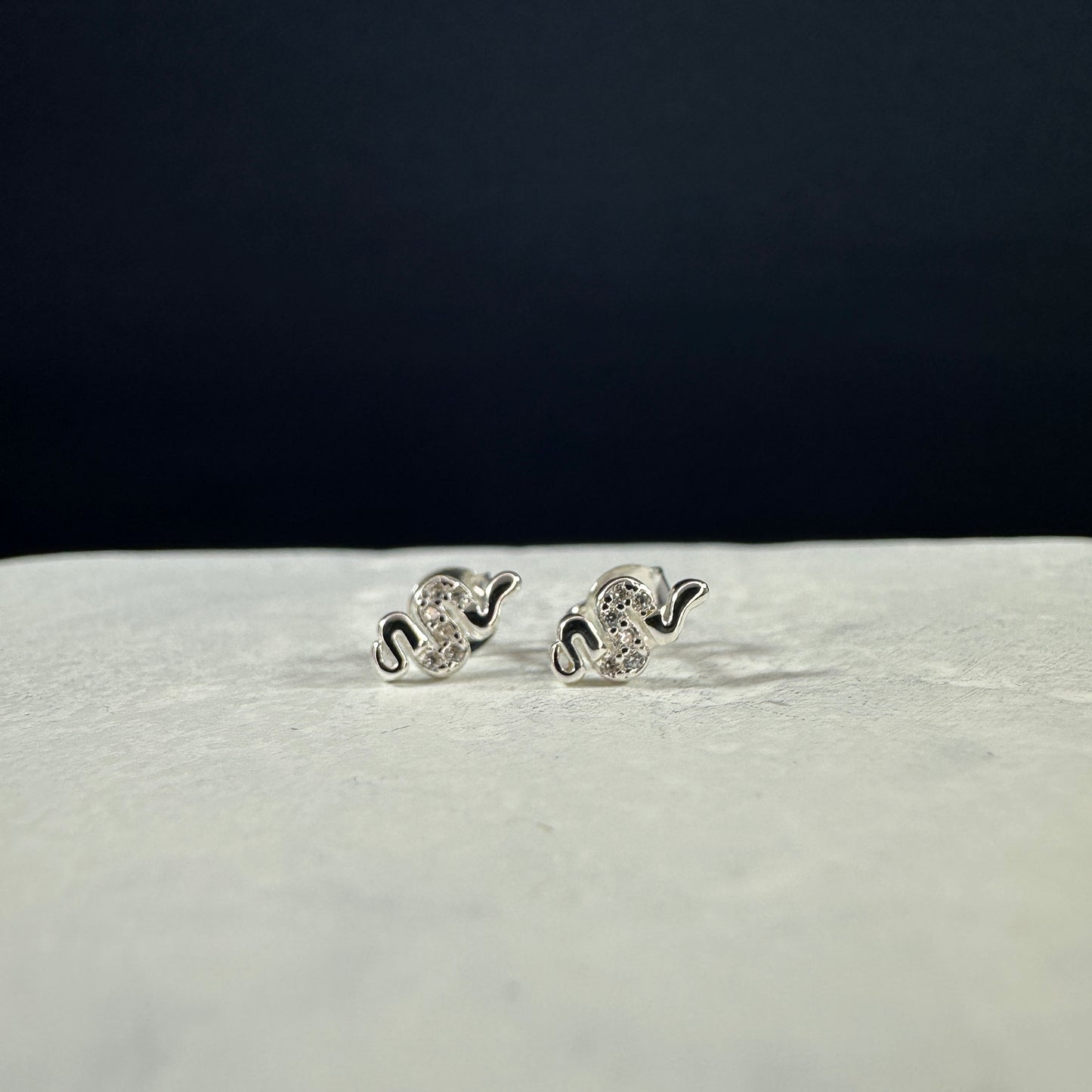 Aretes serpientes