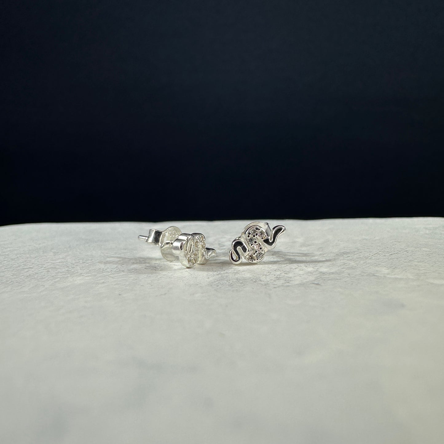 Aretes serpientes