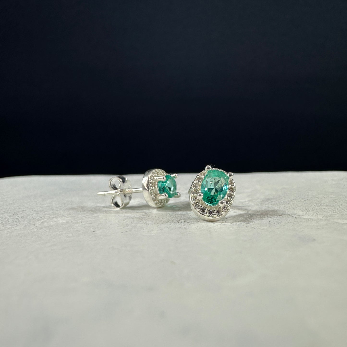 Aretes verde jade ovalados